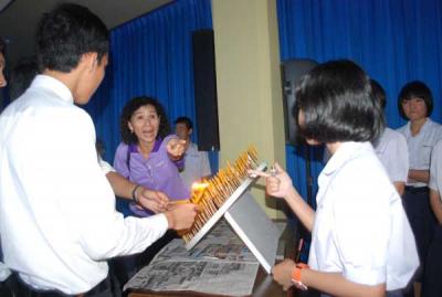 ��٨� ���ѧ�ӡѺ