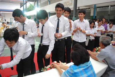 �١��������������