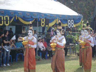 �Ҩҡ�˹���·���¢�Ǩѧ