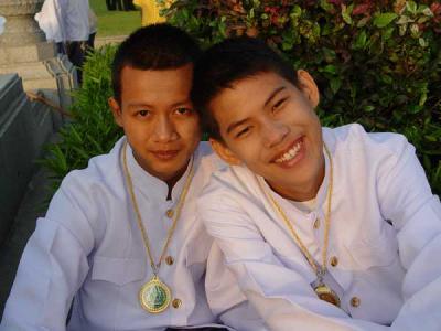 ���¼�˹���