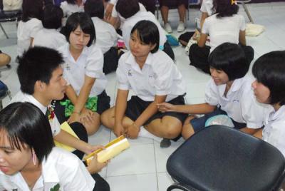 �������