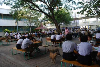 ��ͧ������ʹ�آ..�Թ��͹�ӧҹ