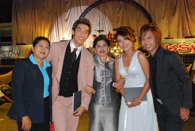 ��١Ѻ�ͧ�Ըա�.. �ʹ�Ѻ april